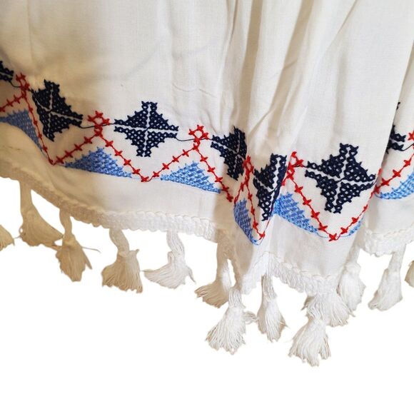 Boho Embroidered Tunic Top Bat Wing Smocked Peasant Top Fringe White Sz L NEW - Picture 8 of 11
